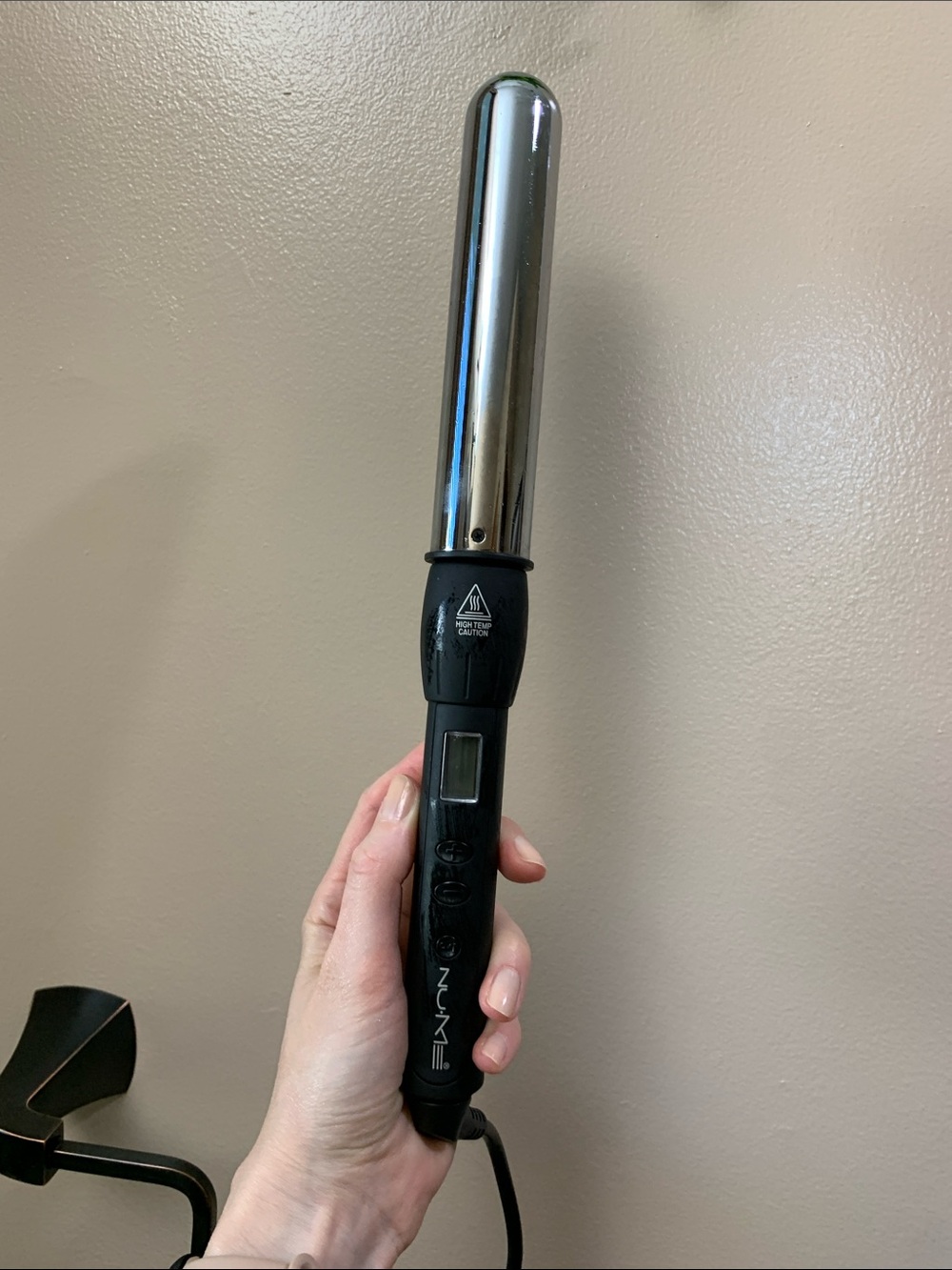 NuMe Curling Wand - 1.5 inches